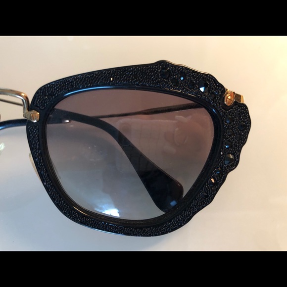 Miu Miu “Noir” sunglasses - Picture 3 of 7